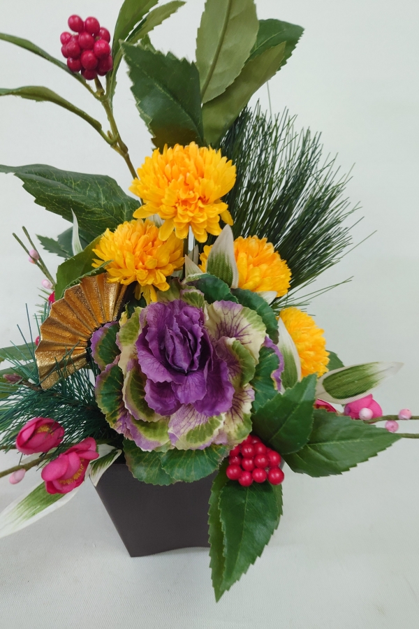 四季折々にご注文をいただくお供えの造花