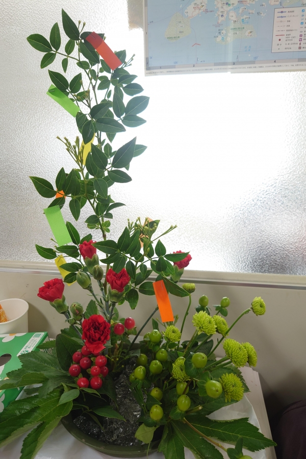 今月の花を楽しむ花レッスンは　[七夕のアレンジ]です。
